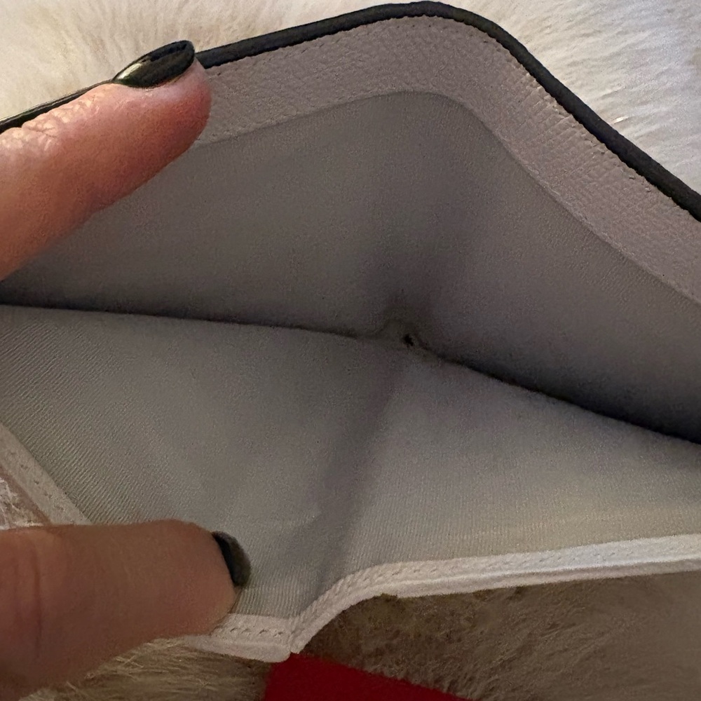 Valentino White Cream Leather Wallet. - Picture 4 of 10